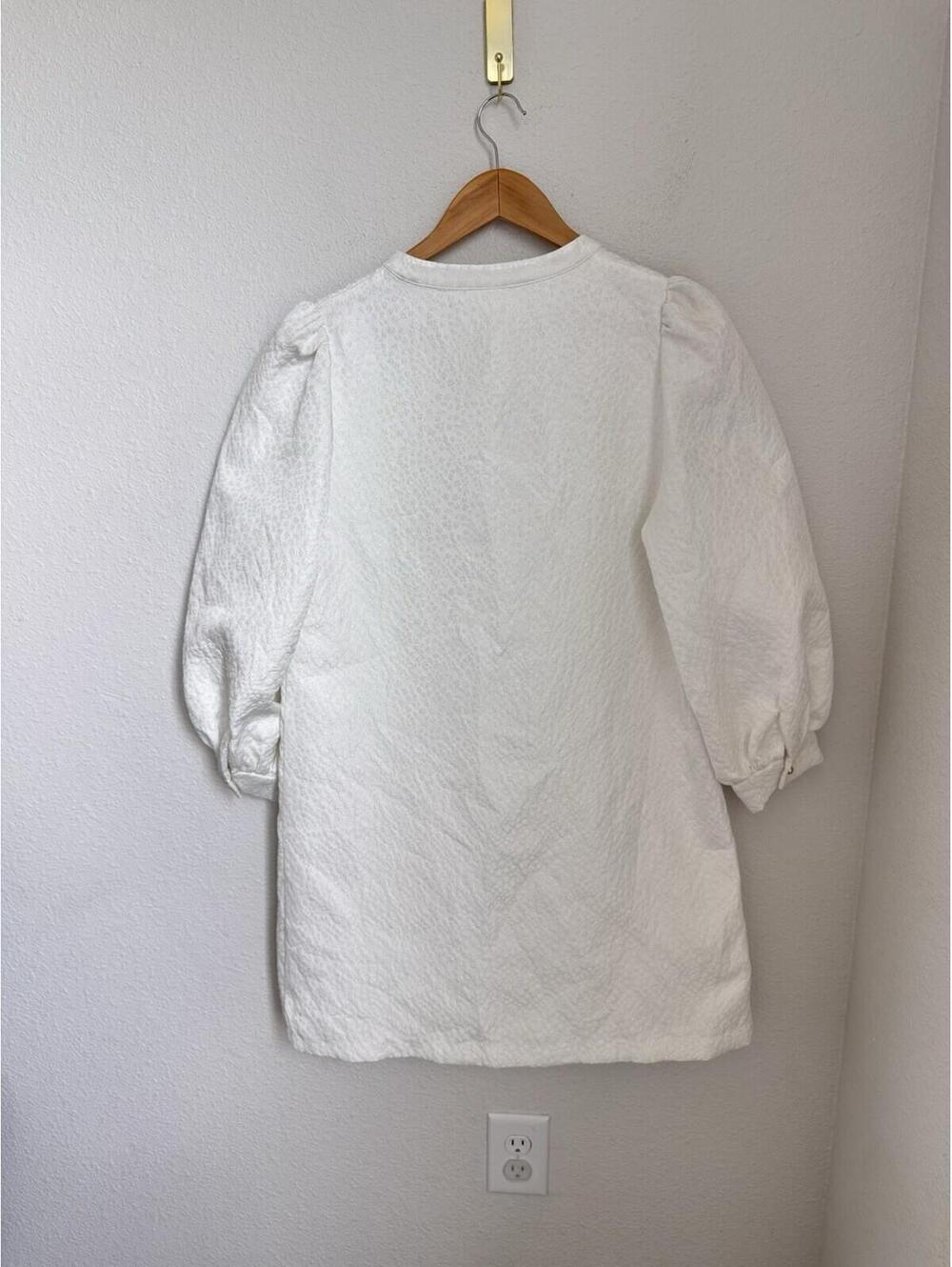 Pomander Place Tuckernuck Women's Med White Jacquard Samantha Gold Button Dress - Picture 9 of 9